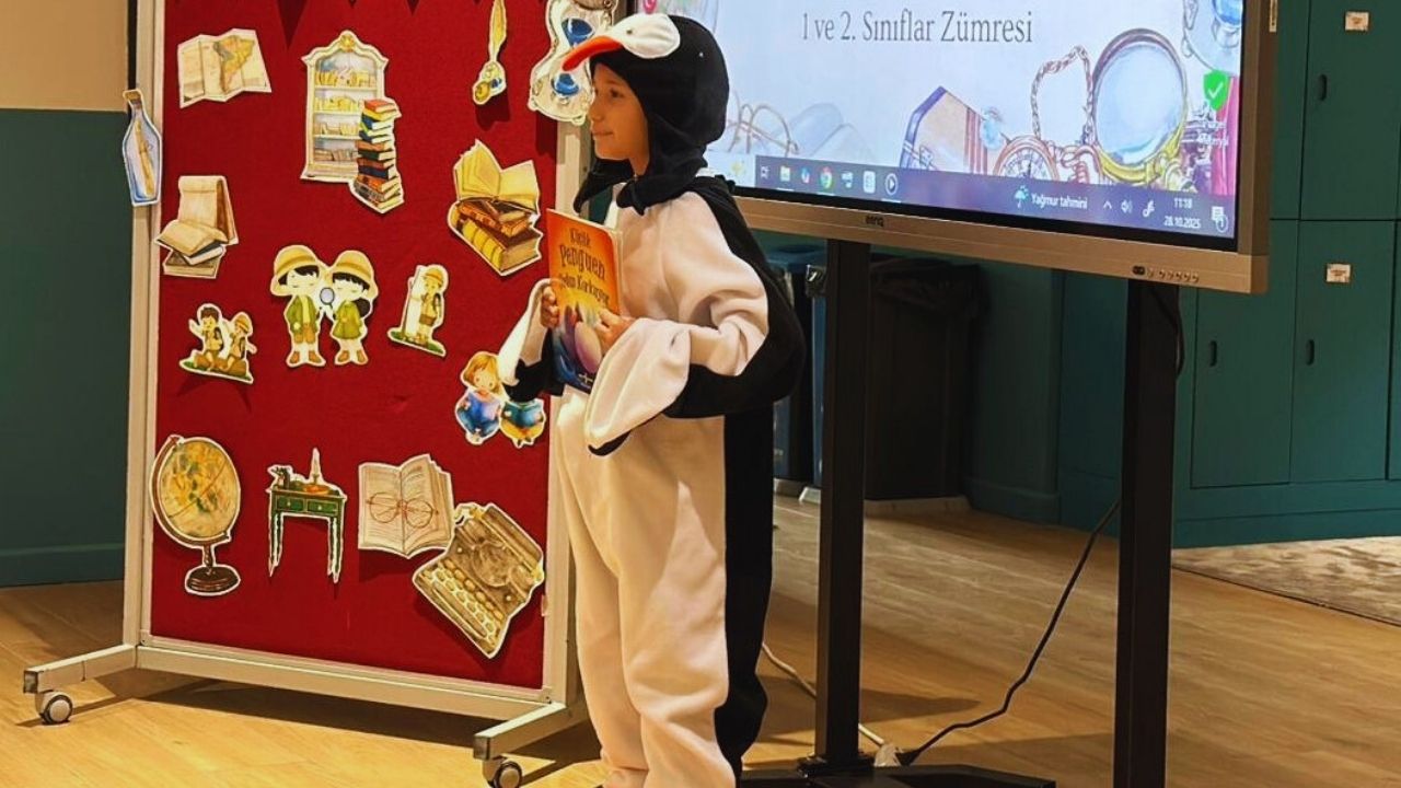 Paletin Renkleri Araştırarak Öğreniyor